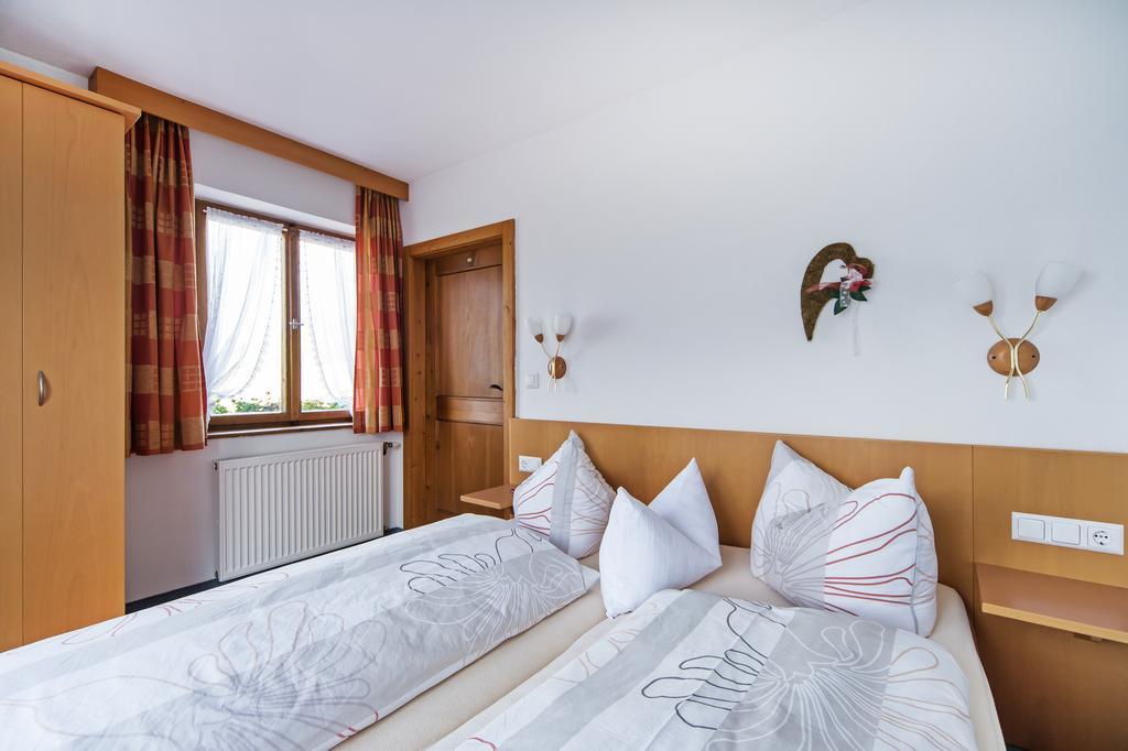 Ferienwohnungen Sumperer Pill Habitación foto